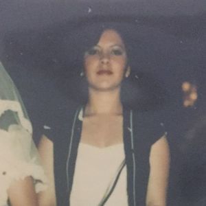 Meet your Posher, Leticia